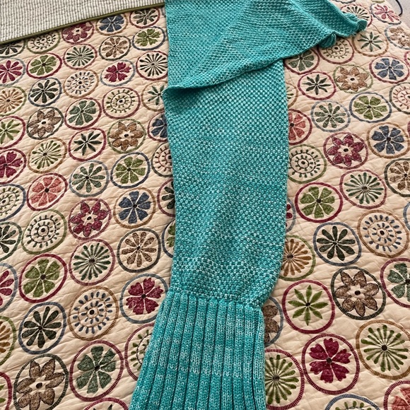 Aqua Knit Crochet Handmade Mermaid Tail Blanket - Picture 2 of 8